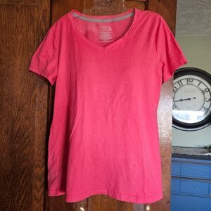 TIME AND TRU‎ Women’s Small Salmon Pink V-Neck Tee Casual Top
